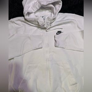Nike Sportswear Club Fleece
Men's Full-Zip Hoodie
